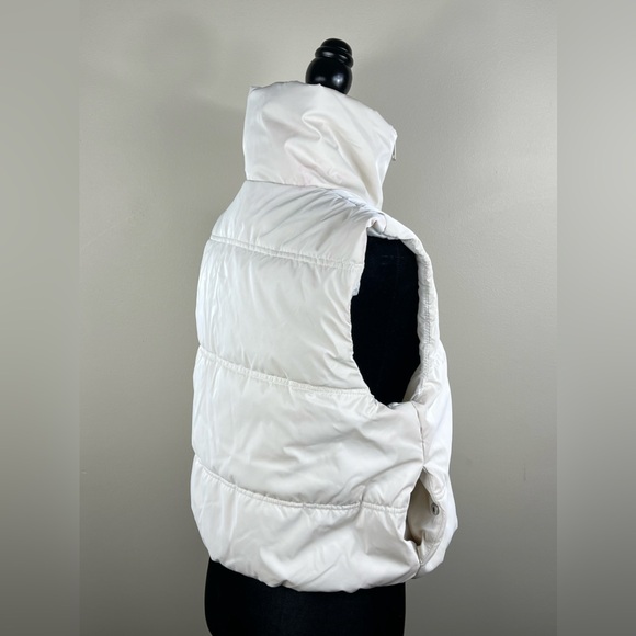 Beige Crop Puffer Vest Cropped Zip Up Down Quilted Jacket Neck Padded Airport 25 - Picture 4 of 17